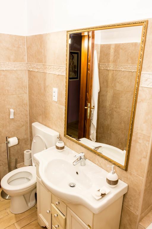 Chic Apartment Braşov Exterior foto