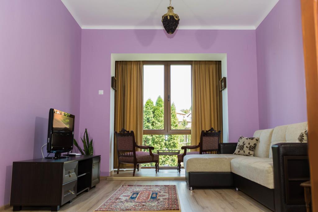 Chic Apartment Braşov Exterior foto